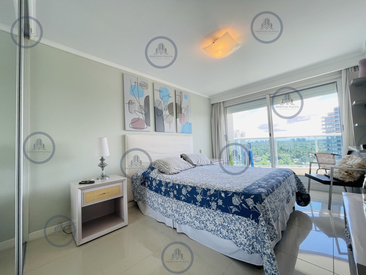 Apartamento ID.1755 - Moderno Apartamento de 2 Dormitorios en Venta, Playa Mansa 