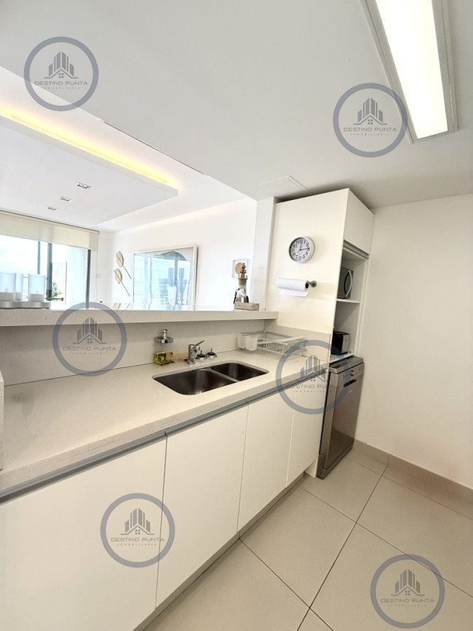 Apartamento ID.3111 - Venta de hermoso departamento de 2 dormitorios más parrillero en Punta Ballena 
