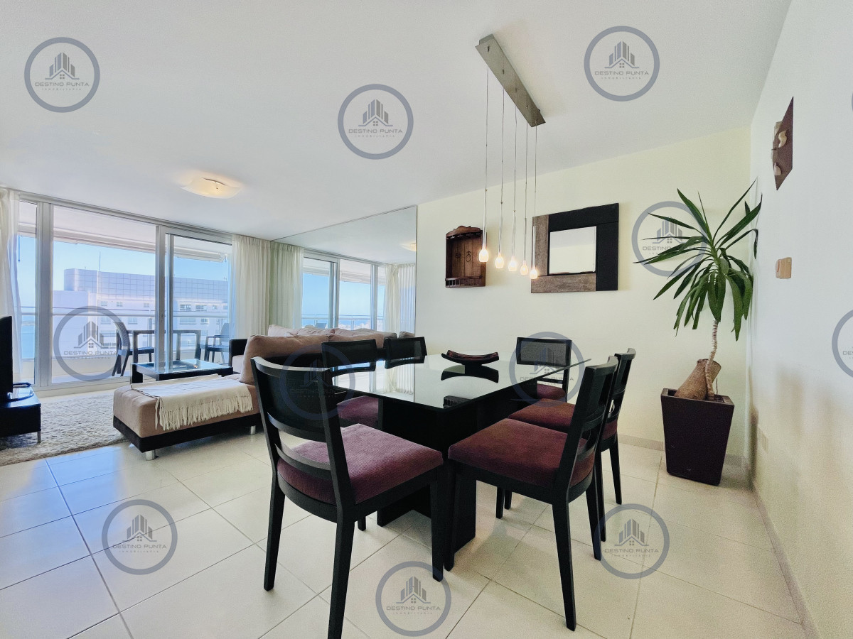 Apartamento ID.216 - Excelente Apartamento de 2 Dormitorios con Vista al Mar, Playa Mansa