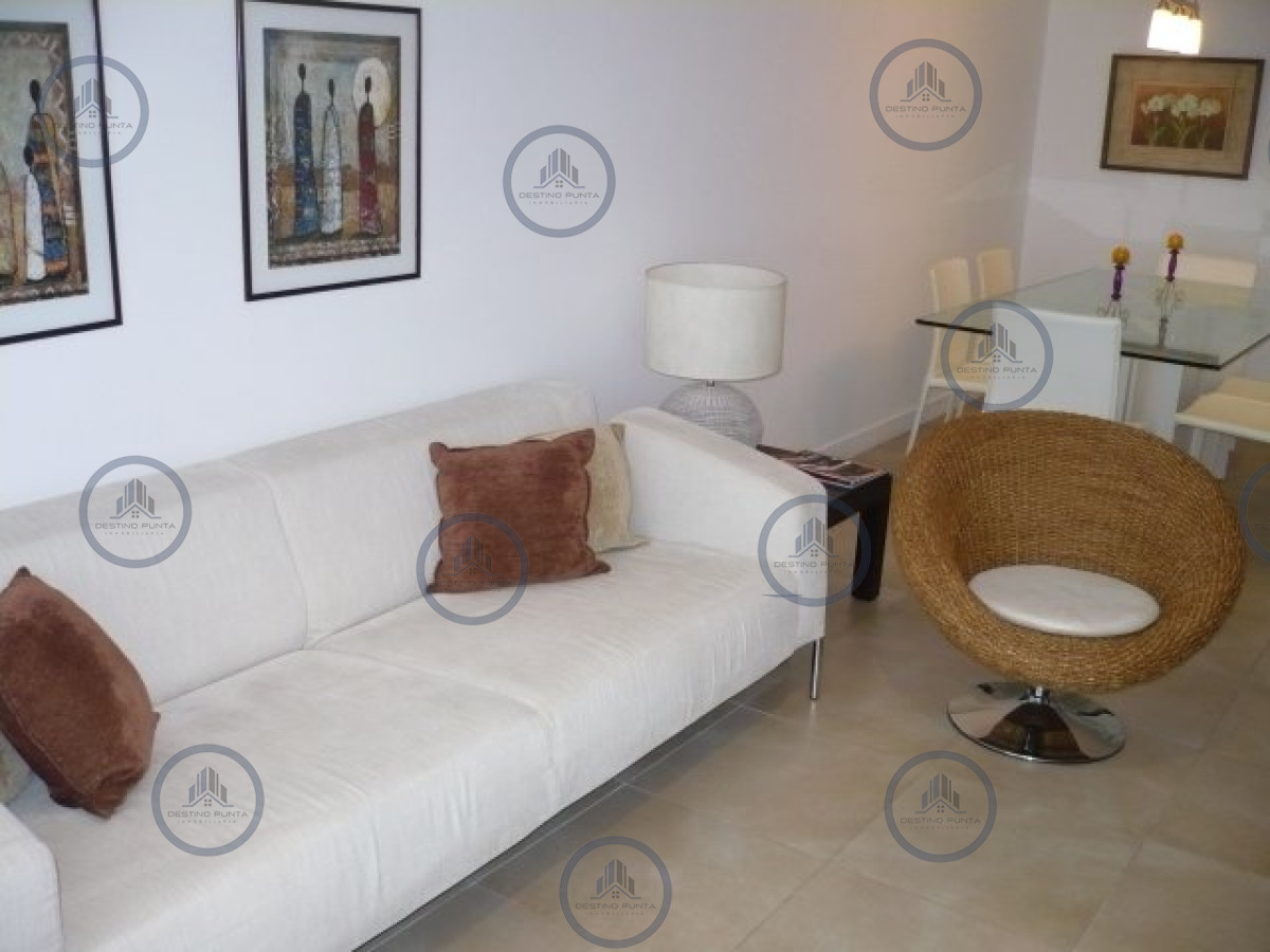 Apartamento ID.557 - Venta de apartamento de dos dormitorios con parrillero exclusivo, Punta Ballena