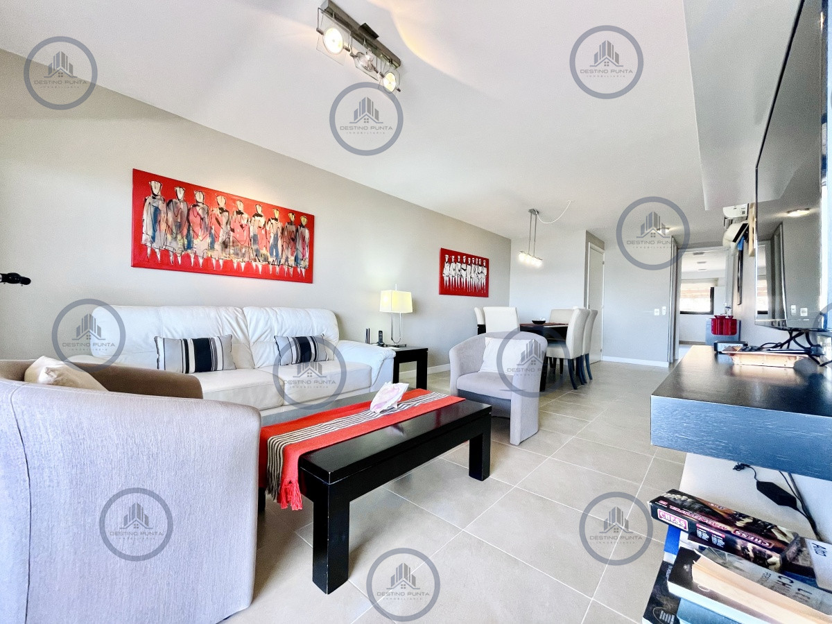 Apartamento ID.928 - Alquiler temporario de apartamento de dos dormitorios con parrillero de uso exclusivo en Punta Ballena