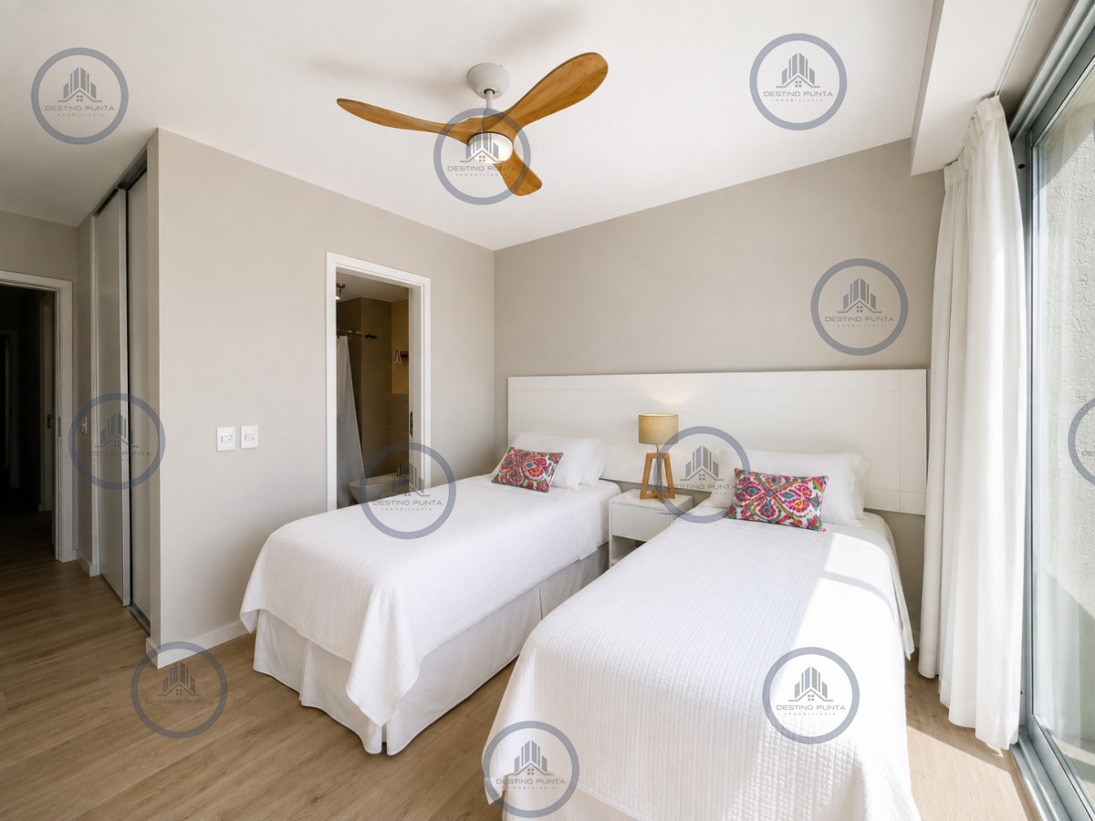 Apartamento ID.3301 - Moderno Apartamento de 3 Dormitorios en Primera Línea del Mar. Blue Marine, Playa Brava Punta del Este