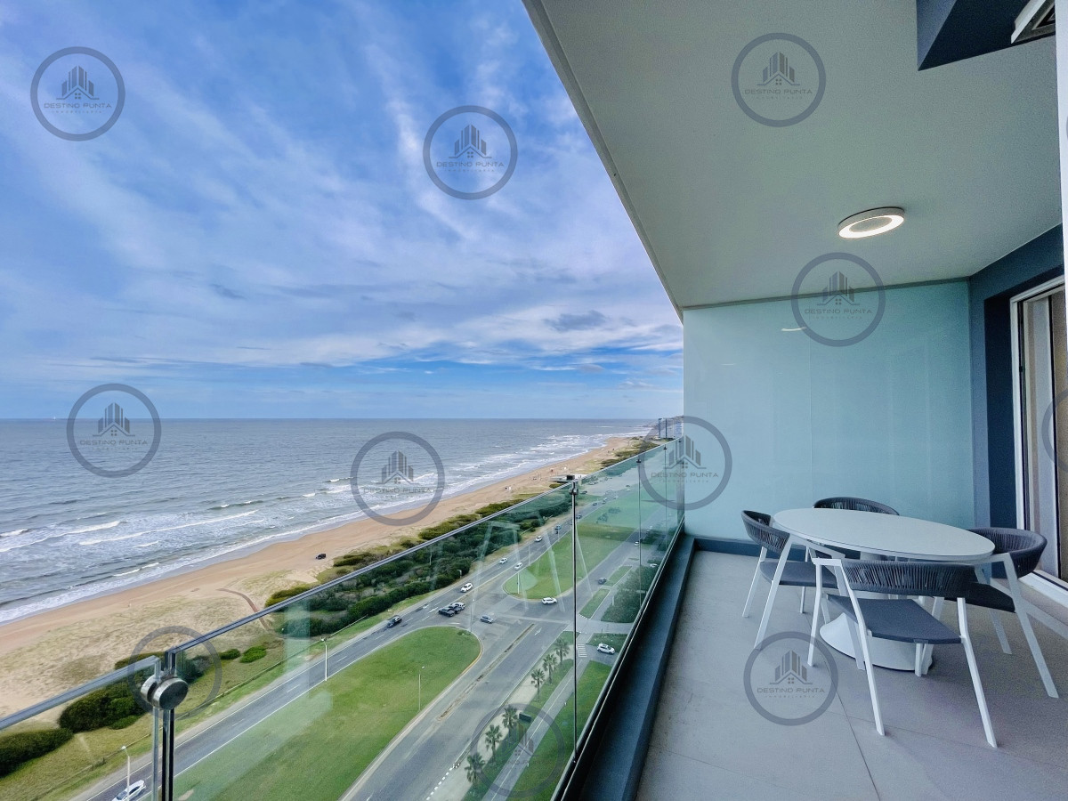 Apartamento ID.1940 - Venta Espectacular Apartamento Frente al Mar, 3 Dormitorios, Le Parc Punta del Este