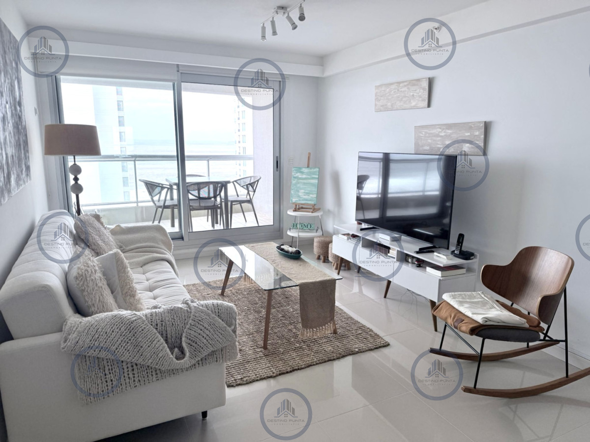 Apartamento ID.299 - Apartamento de 2 Dormitorios en Frente a Playa Brava - Punta del Este