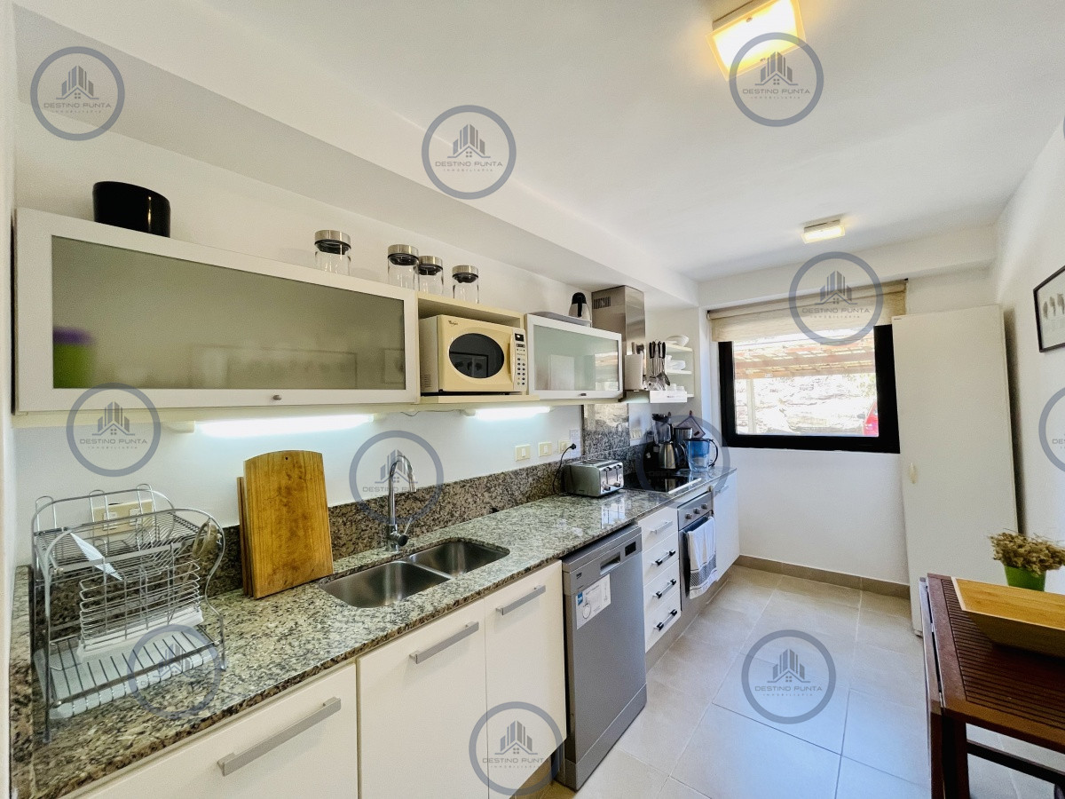Apartamento ID.928 - Alquiler temporario de apartamento de dos dormitorios con parrillero de uso exclusivo en Punta Ballena