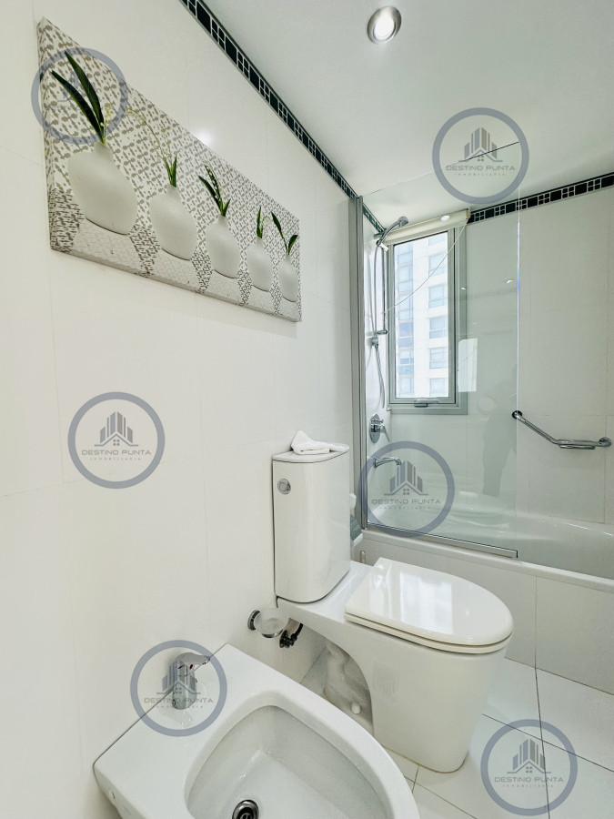 Apartamento ID.1762 - Oportunidad en Venta! Apartamento sobre playa Brava de 3 Dormitorios más Dependencia, Torre Le Parc