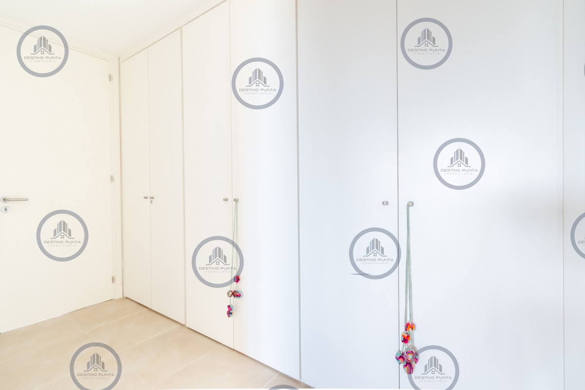 Apartamento ID.9 - Alquier temporario de amplio departamento de tres dormitorios con jardín, Punta Ballena