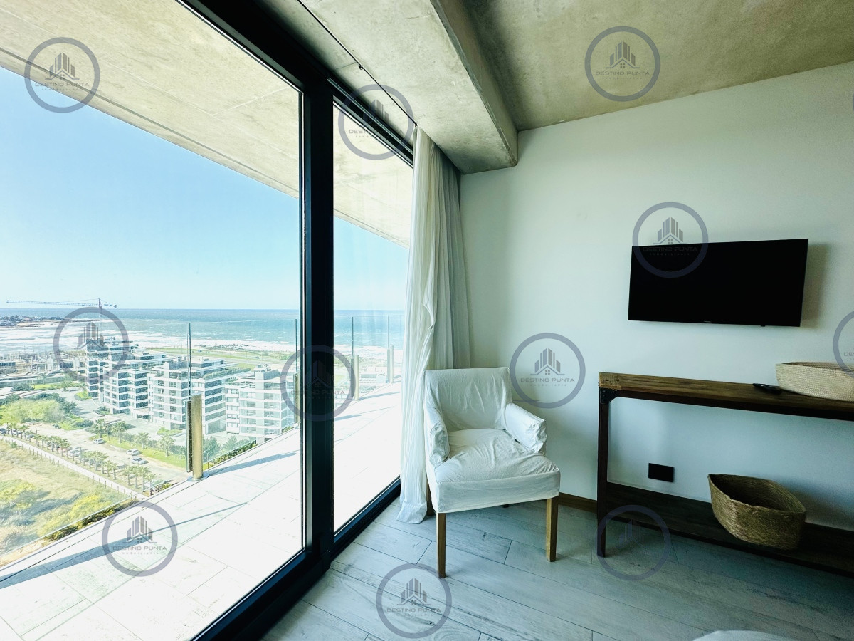Apartamento ID.677 - Venta y alquiler de apartamento de tres dormitorios con tres suites moderno a estrenar, playa Brava