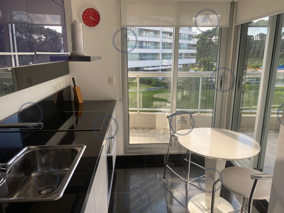 Apartamento ID.2077 - Alquiler temporario de apartamento de 1 dormitorio en playa Brava, Punta del Este
