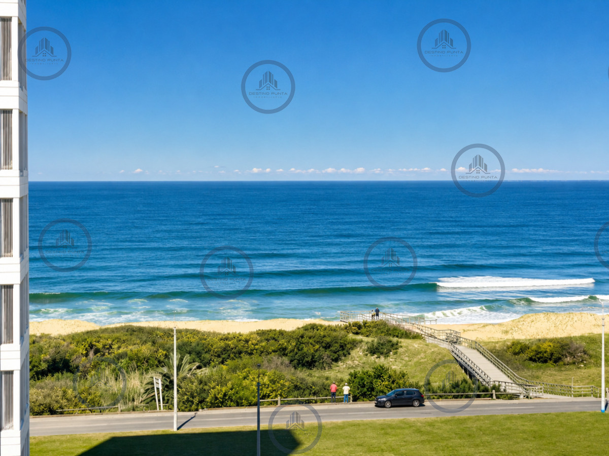 Apartamento ID.3258 - Moderno Apartamento de 3 Dormitorios con Parrillero propio y Dependencia, Playa Brava Punta del Este