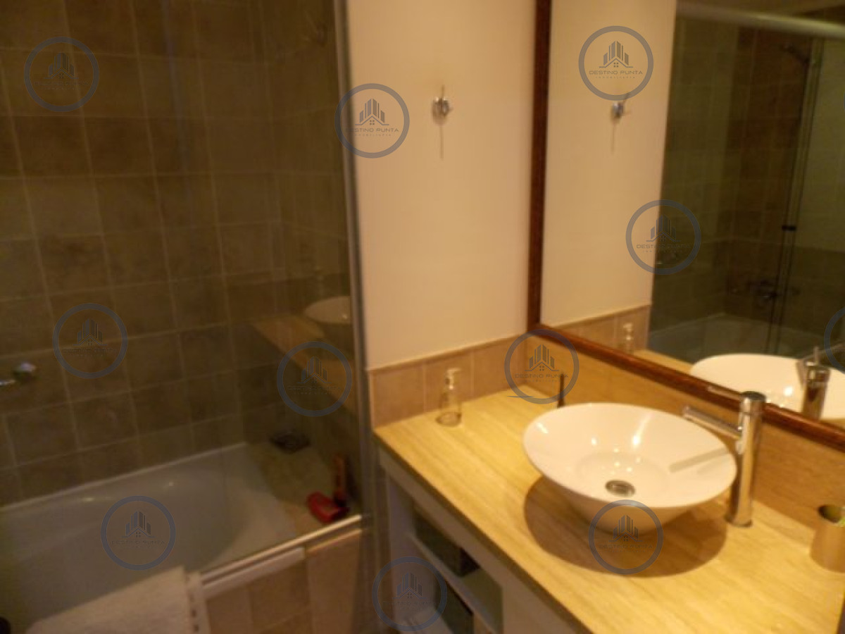 Apartamento ID.32 - Alquiler temporario de departamento esquinero de dos dormitorios mas dependencia de servicio, Punta Ballena
