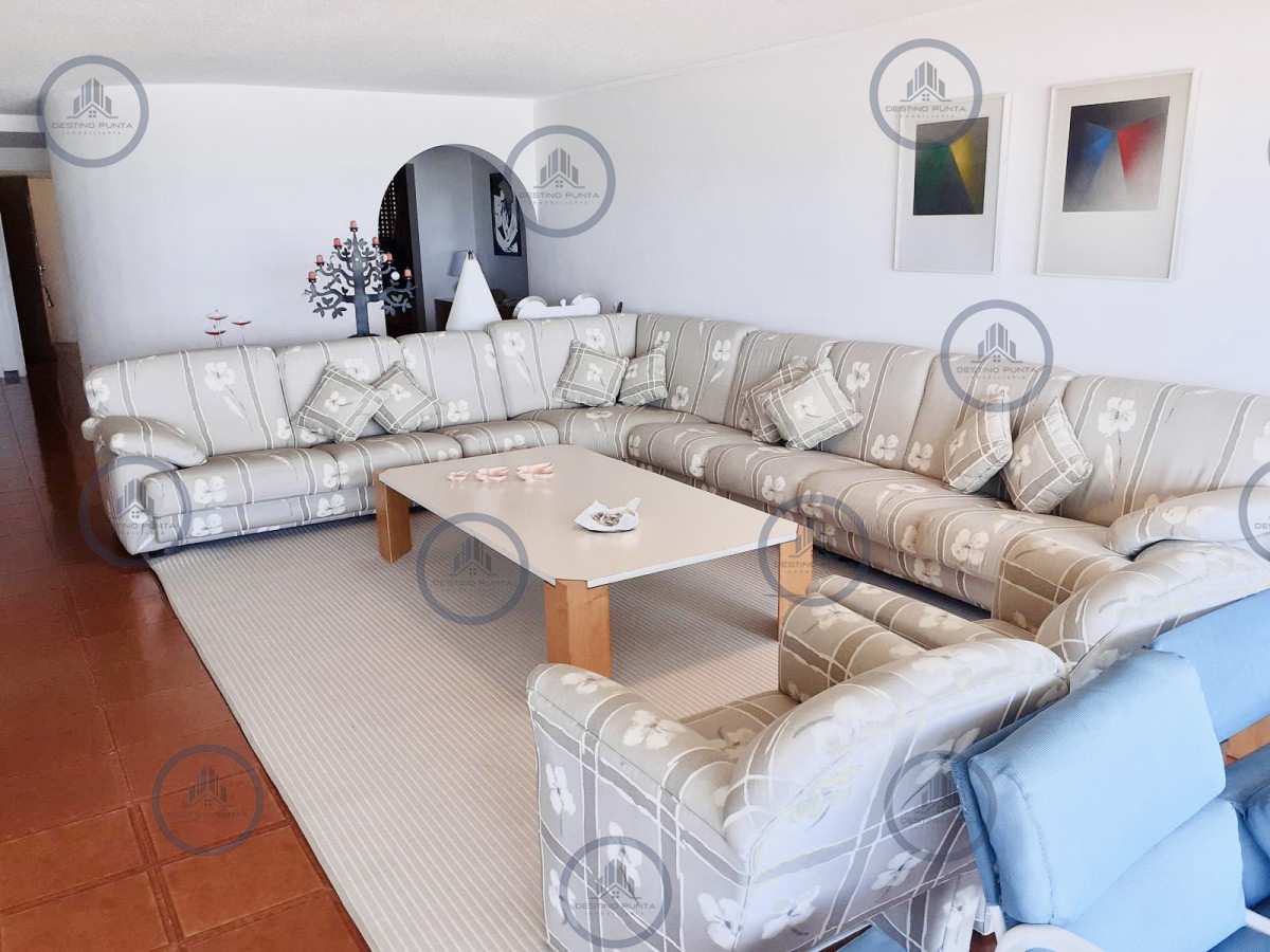 Apartamento ID.1173 - Espectacular Apartamento de 3 Dormitorios Frente al Mar, Playa Brava