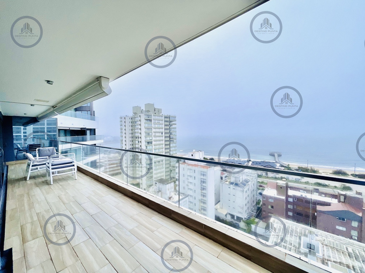Apartamento ID.159 - Moderno Apartamento de 3 Suites en Playa Mansa con Vista al Mar