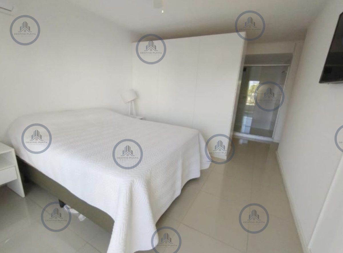 Apartamento ID.2106 - Apartamento de 3 Dormitorios y Parrillero en Playa Brava - Punta del Este