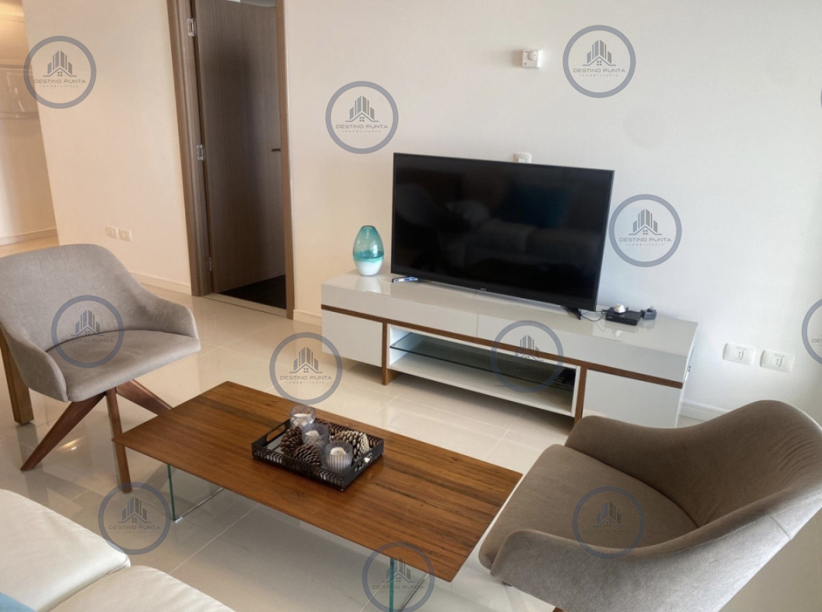 Apartamento ID.3284 - Alquiler temporal de apartamento a pasos de Playa Brava, 3 dormitorios mas dependencia y parrillero