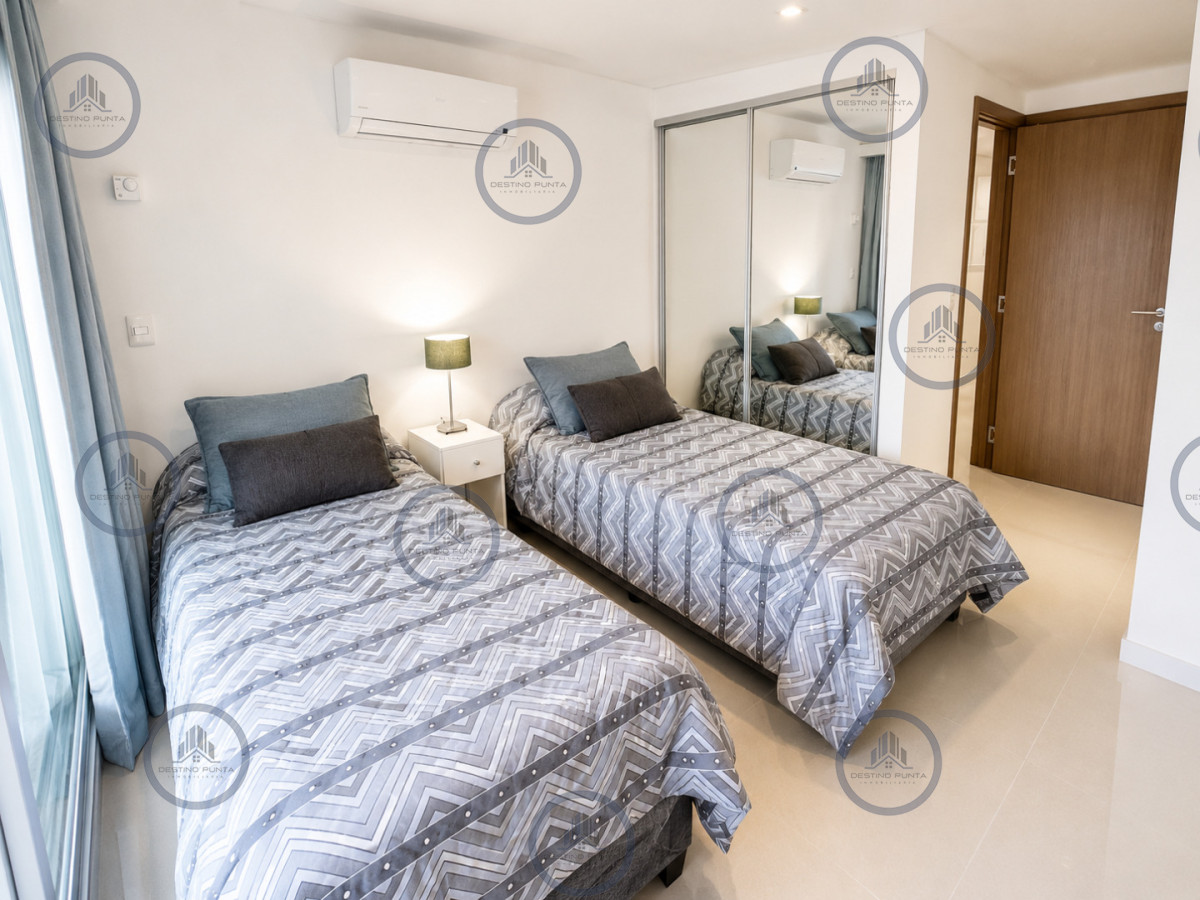 Apartamento ID.3254 - Apartamento de 2 Dormitorios con Dependencia y Parrillero Propio en Playa Brava