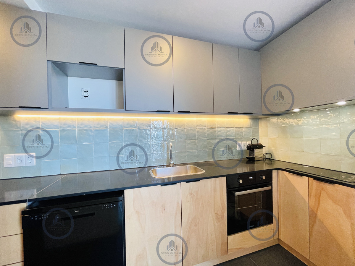 Apartamento ID.2518 -  Exclusivo Penthouse de 3 Dormitorios con Vistas panorámicas a Playa Brava, en Venta