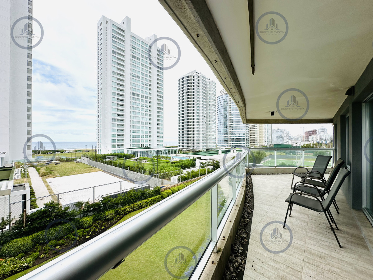 Apartamento ID.2295 - Oportunidad de venta apartamento de 3 dormitorios mas dependencia Playa Brava, Punta del Este