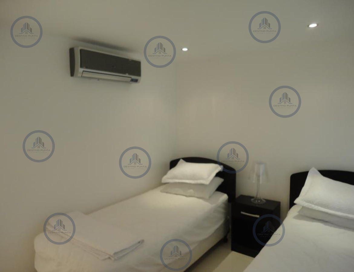 Apartamento ID.956 - Apartamento de 6 Dormitorios Frente al Puerto de Punta del Este