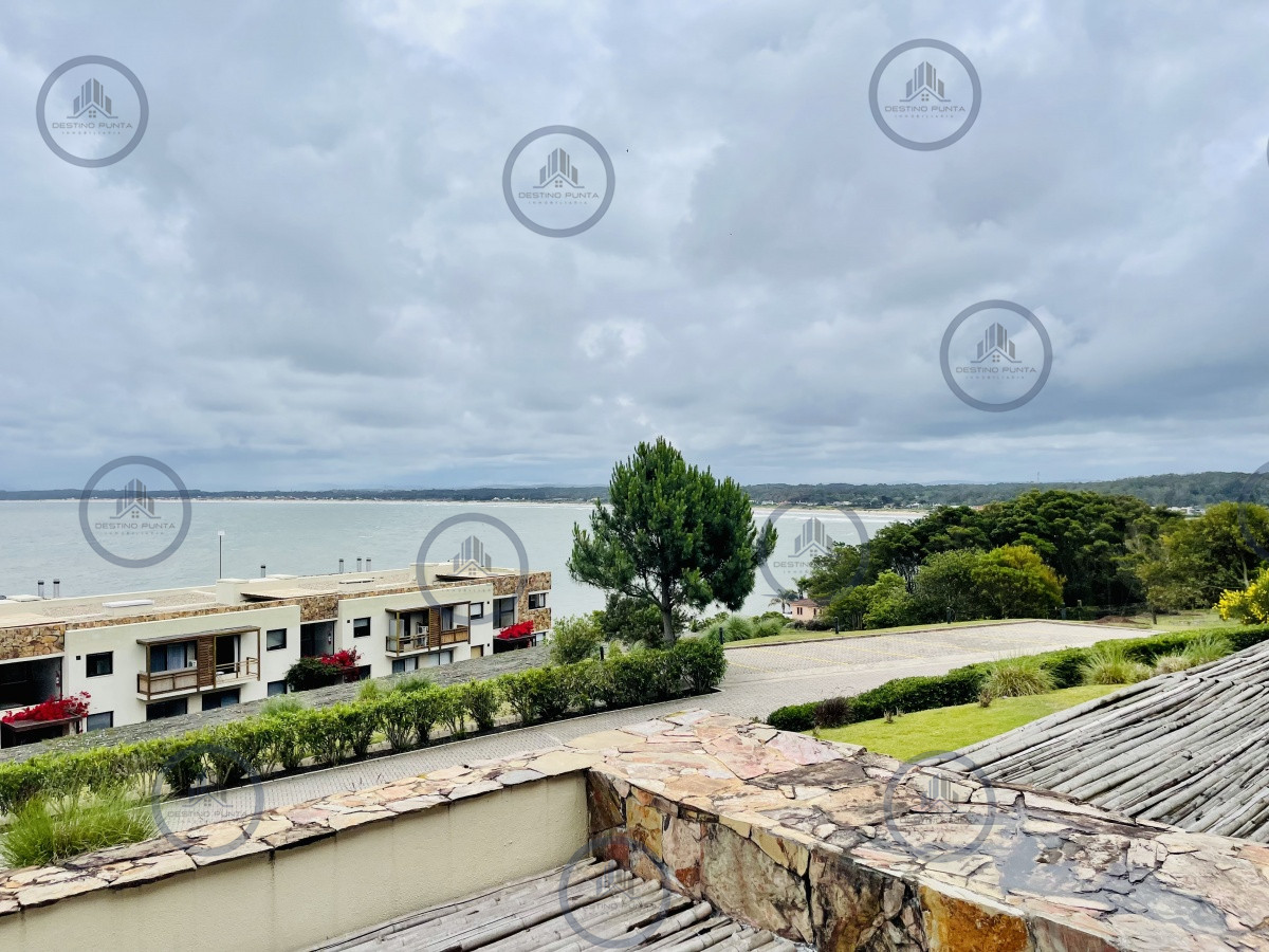 Apartamento ID.583 - Alquiler temporario de apartamento de dos dormitorios con Parrillero de uso exclusivo en complejo privado de Punta Ballena