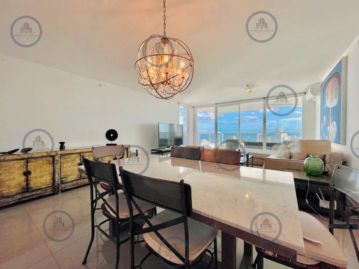 Apartamento ID.2518 -  Exclusivo Penthouse de 3 Dormitorios con Vistas panorámicas a Playa Brava, en Venta