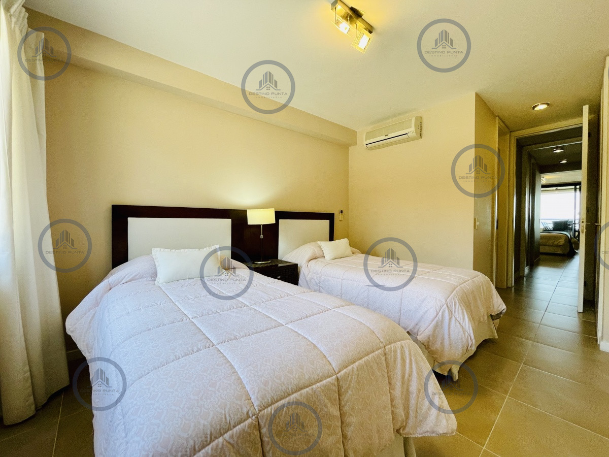 Apartamento ID.928 - Alquiler temporario de apartamento de dos dormitorios con parrillero de uso exclusivo en Punta Ballena