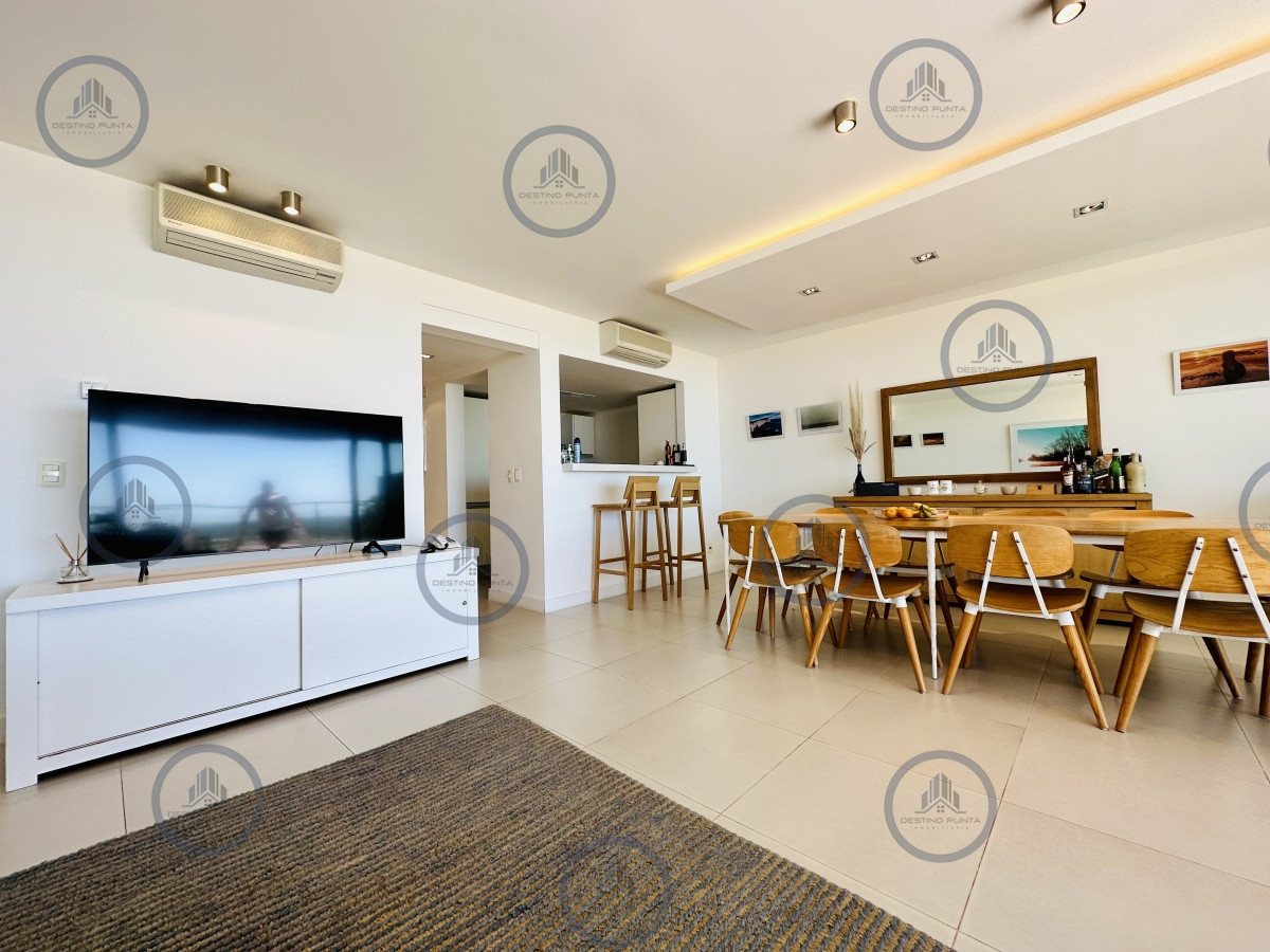 Apartamento ID.1690 - Venta y Alquiler temporario de apartamento moderno de dos dormitorios con parrillero en Punta Ballena