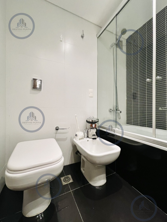 Apartamento ID.801 - Apartamento de 2 Dormitorios y Parrillero con Vista al Mar en Playa Brava, Look Tower