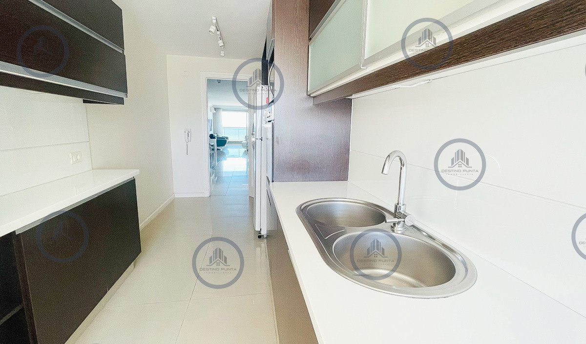 Apartamento ID.457 - Venta y alquiler temporario de apartamento premiun en Torre Imperiale de Playa Brava, Punta del Este