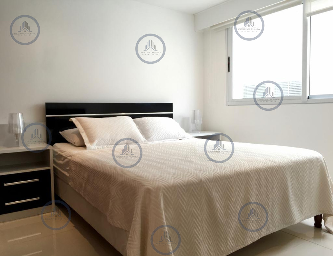 Apartamento ID.956 - Apartamento de 6 Dormitorios Frente al Puerto de Punta del Este
