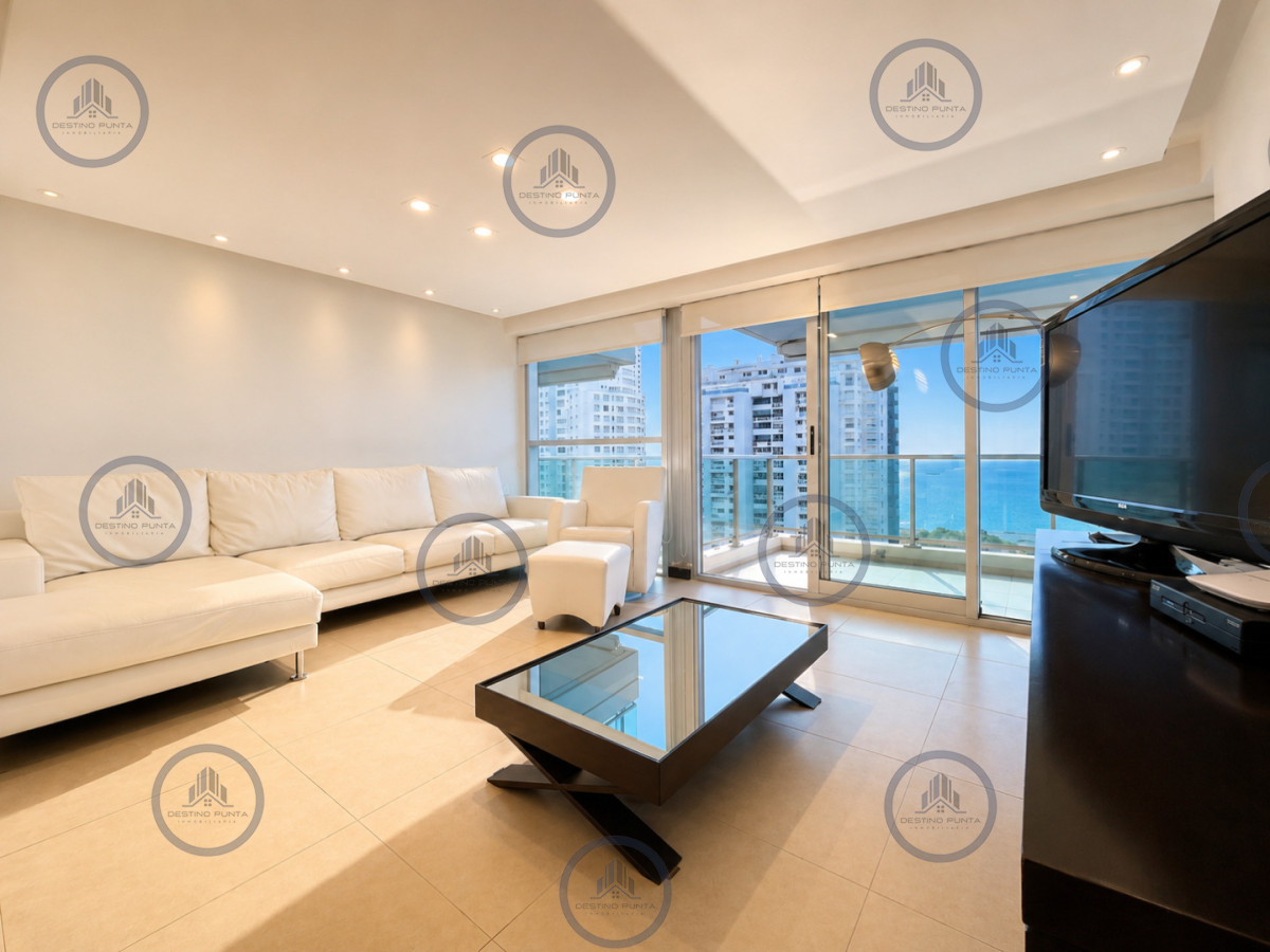 Apartamento ID.3204 - Venta de Excelente Apartamento de 3 Dormitorios con Vista al Mar, Playa Mansa, Punta del Este