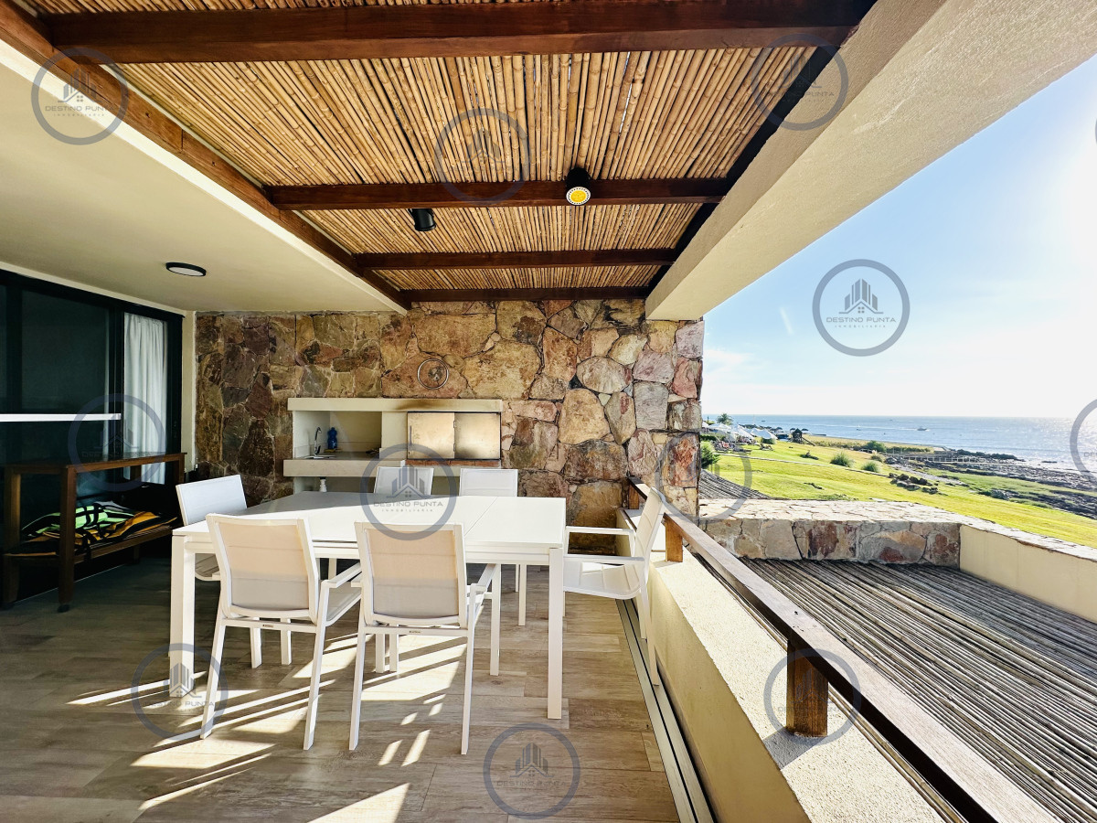 Apartamento ID.108 - Alquiler temporario de apartamento con la mejor ubicación del complejo, unidad de dos dormitorios con parrillero de uso exclusivo, Punta Ballena