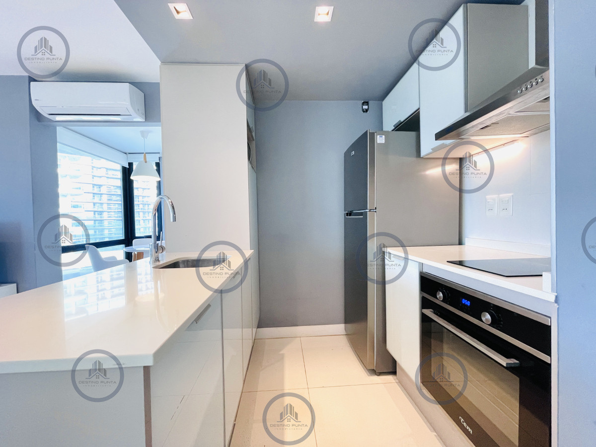 Apartamento ID.2710 - Alquiler Anual, Apartamento de 1 Dormitorio entre playas Mansa y Brava