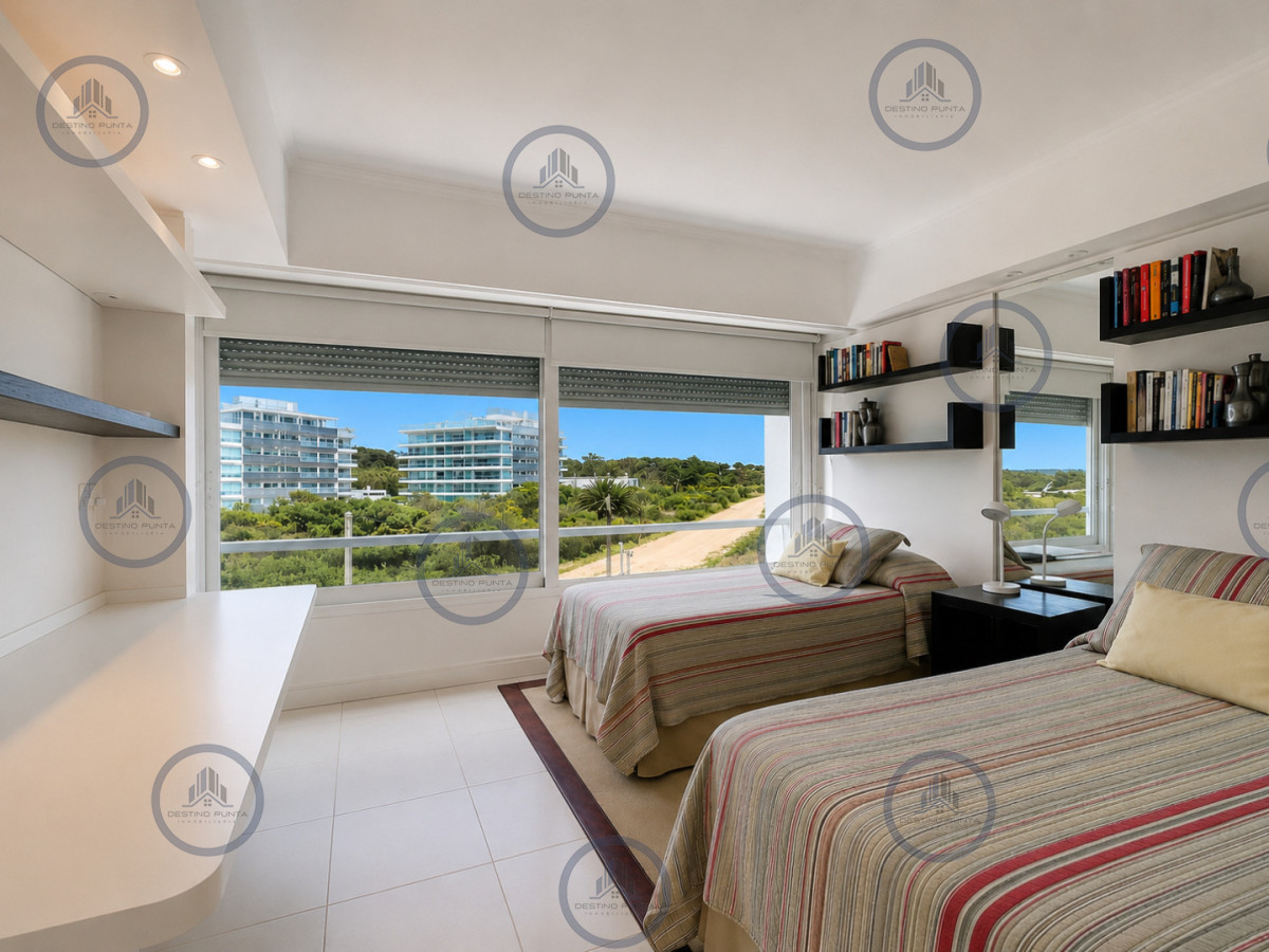 Apartamento ID.3221 - Exclusivo Apartamento Frente al Mar en Playa Brava, 4 Dormitorios 