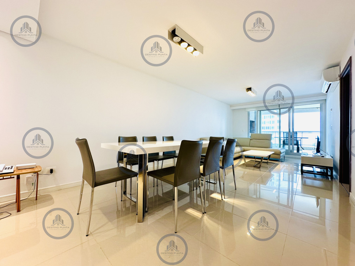Apartamento ID.2295 - Oportunidad de venta apartamento de 3 dormitorios mas dependencia Playa Brava, Punta del Este