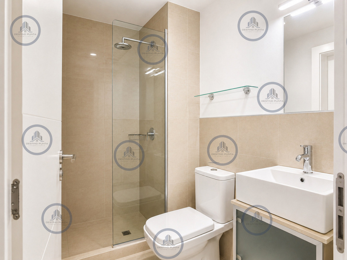 Apartamento ID.1817 - Apartamento de 3 Dormitorios Primera Línea del Mar, Playa Brava Punta del Este