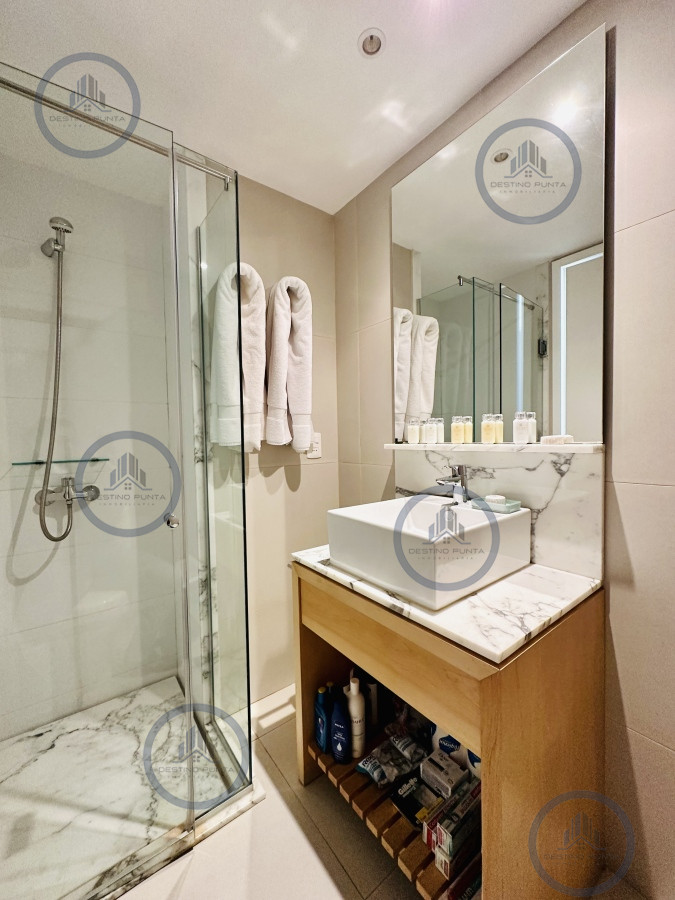 Apartamento ID.1690 - Venta y Alquiler temporario de apartamento moderno de dos dormitorios con parrillero en Punta Ballena