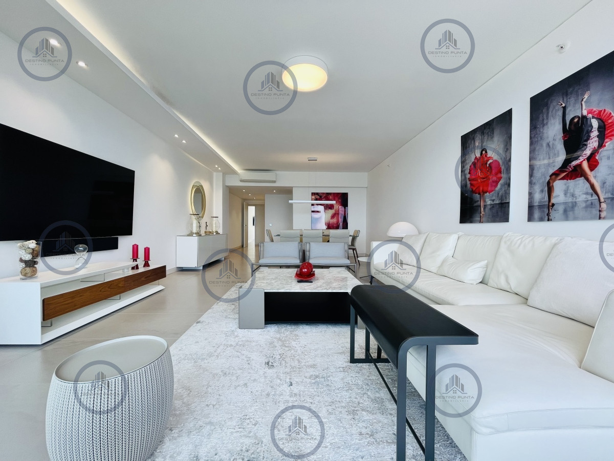 Apartamento ID.1940 - Venta Espectacular Apartamento Frente al Mar, 3 Dormitorios, Le Parc Punta del Este