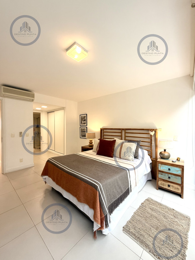 Apartamento ID.3111 - Venta de hermoso departamento de 2 dormitorios más parrillero en Punta Ballena 