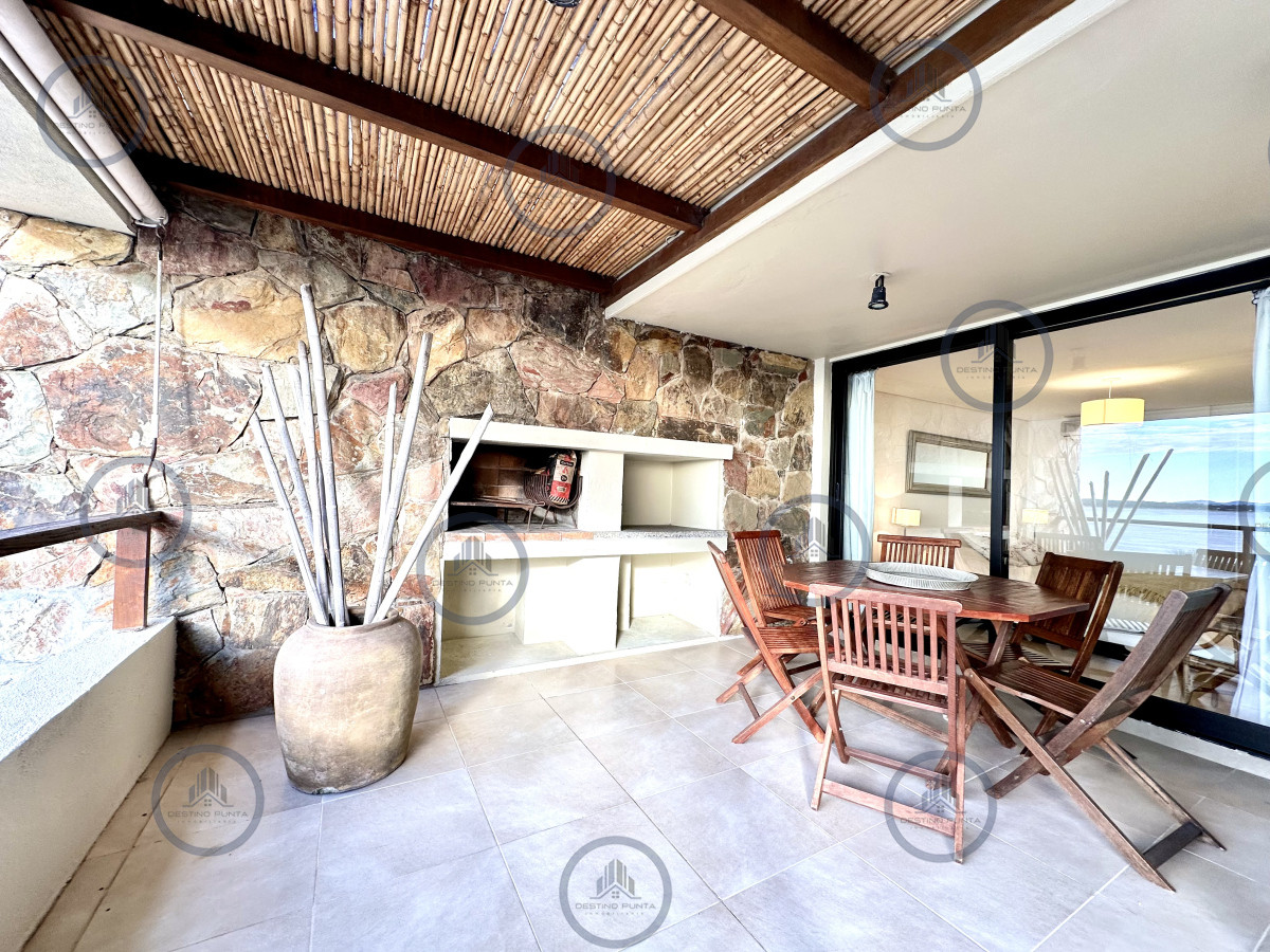 Apartamento ID.26 - Alquiler temporario de apartamento de dos dormitorios con parrillero de uso exclusivo en Punta Ballena