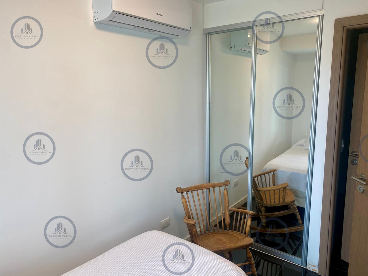 Apartamento ID.2159 - Oportunidad Moderno Apartamento de 2 Dormitorios y Dependencia a Pasos de Playa Brava