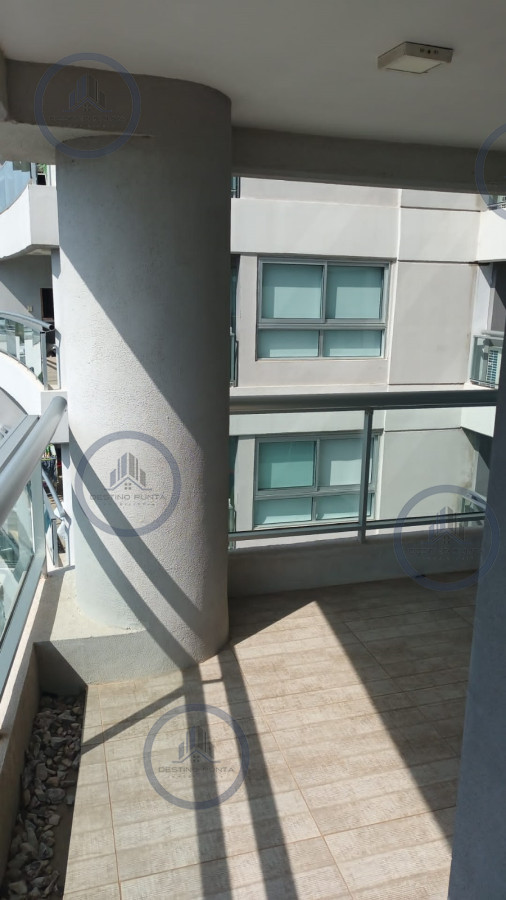Apartamento ID.1728 - Apartamento de 1 Dormitorio en torre Moderna con todos los servicios, Playa Brava