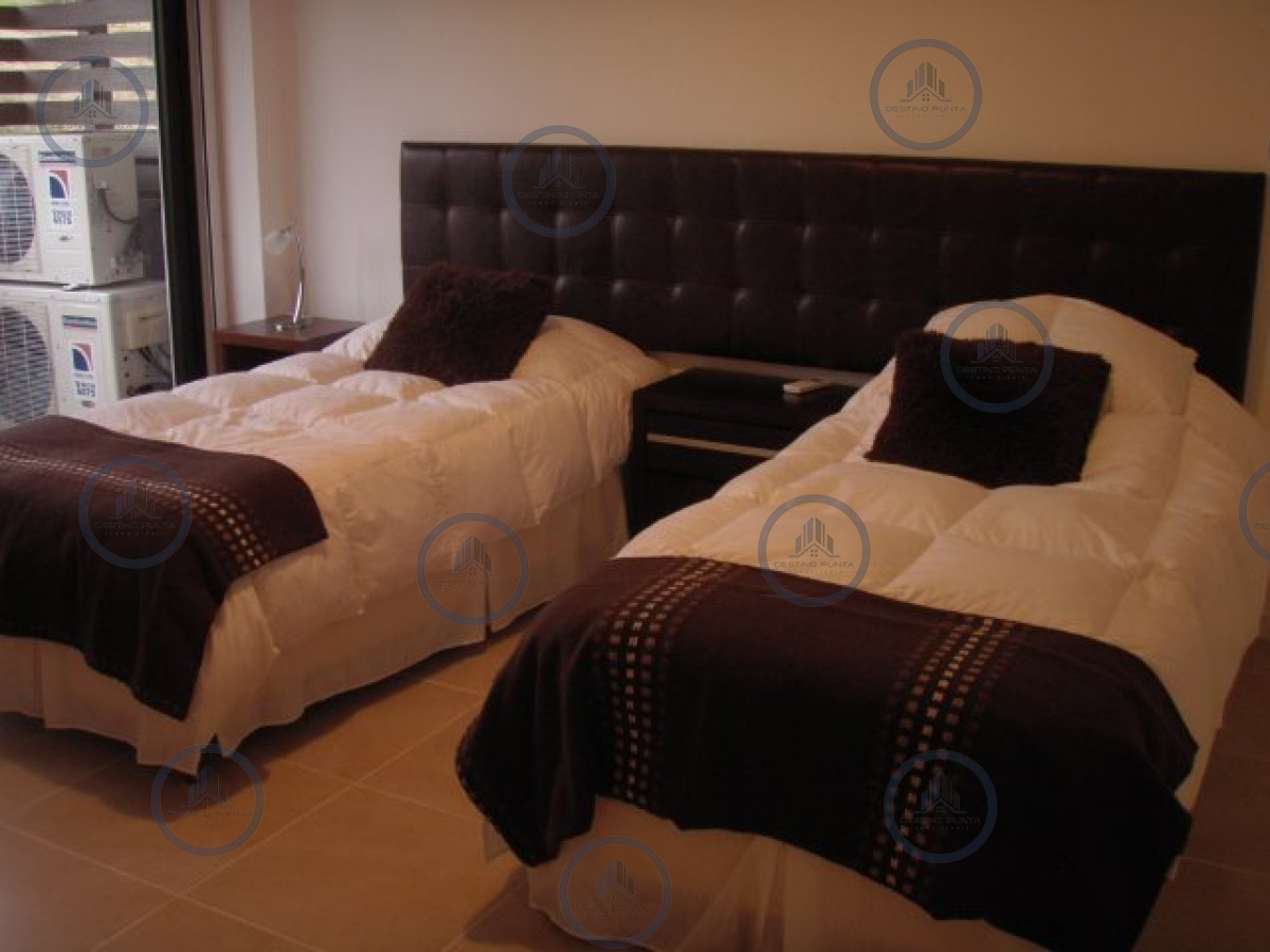 Apartamento ID.31 - Alquiler temporario de apartamento de tres dormitorios más dependencia de servicio, Punta Ballena