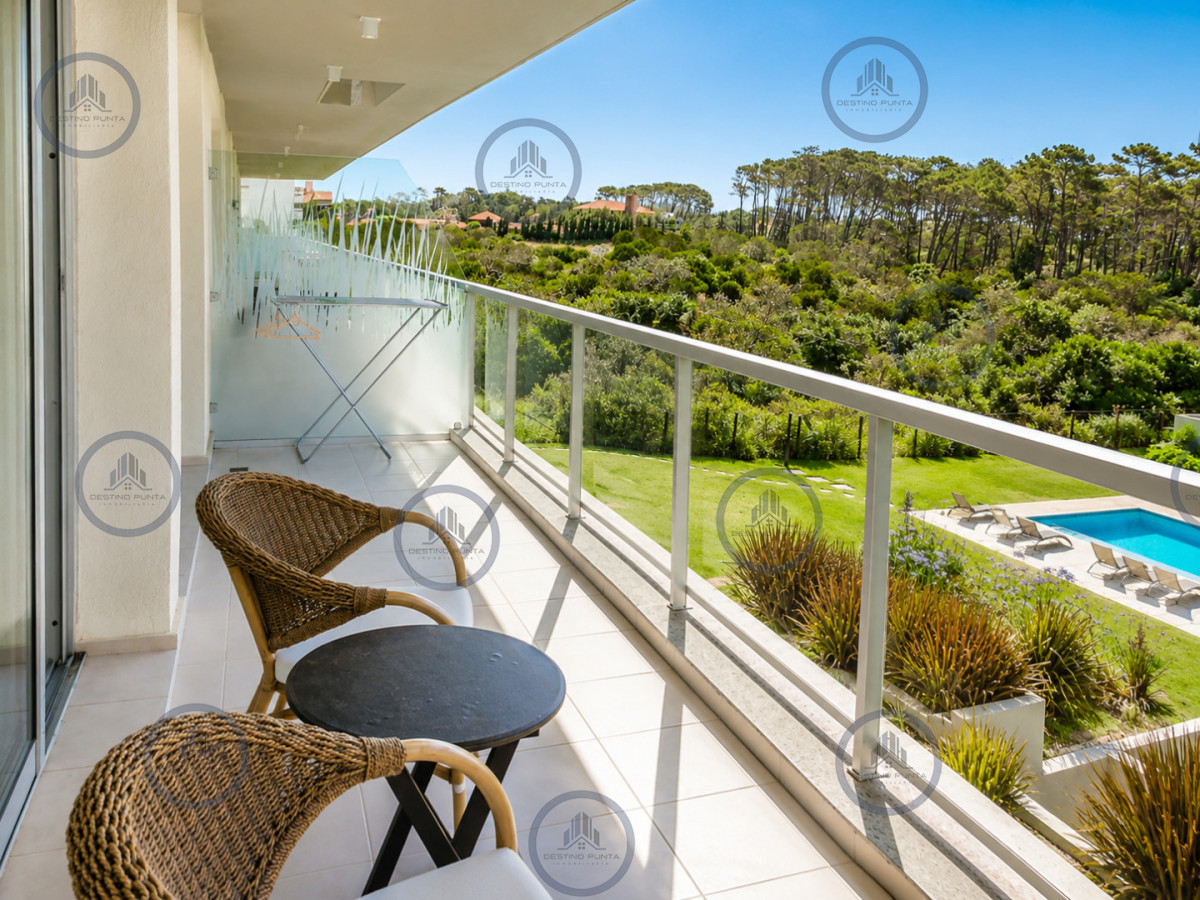 Apartamento ID.3259 - Moderno Apartamento de 3 Dormitorios frente al mar en Playa Brava, Punta del Este