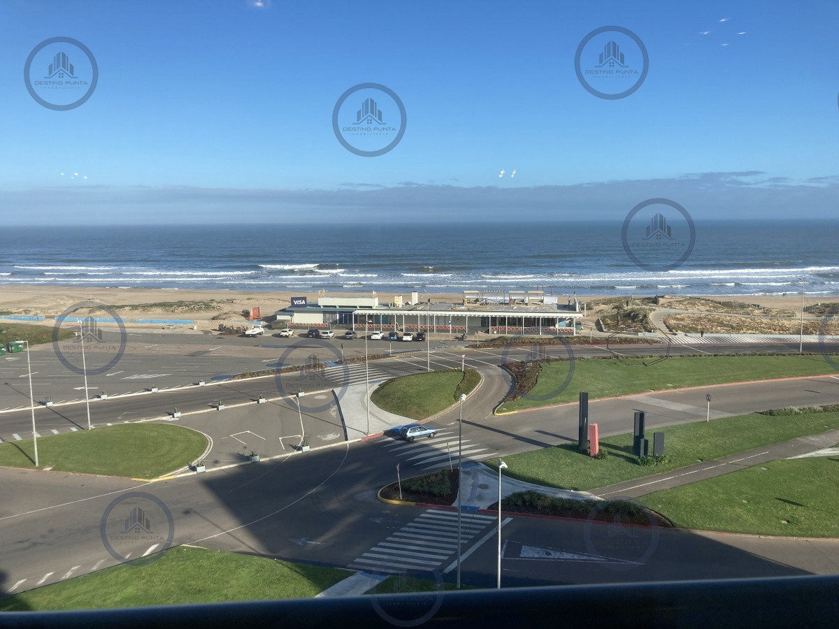 Apartamento ID.456 - Venta y alquiler temporario de apartamento de tres dormitorios en torre Premiun de playa Brava, Punta del Este