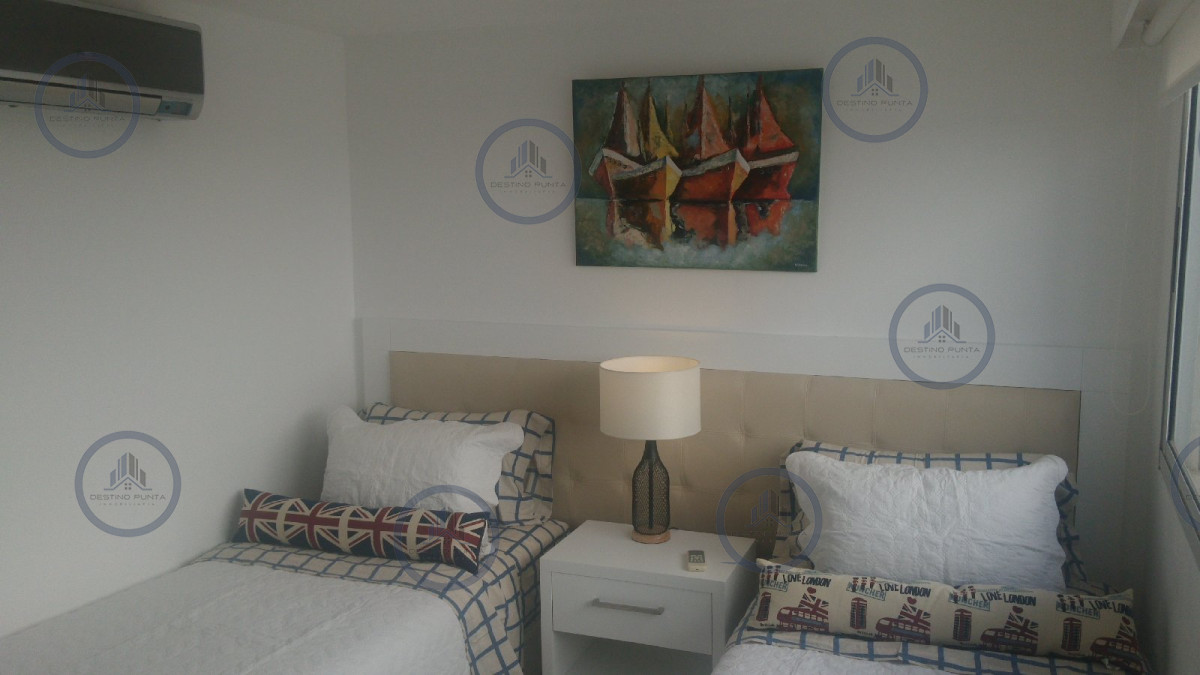 Apartamento ID.956 - Apartamento de 6 Dormitorios Frente al Puerto de Punta del Este