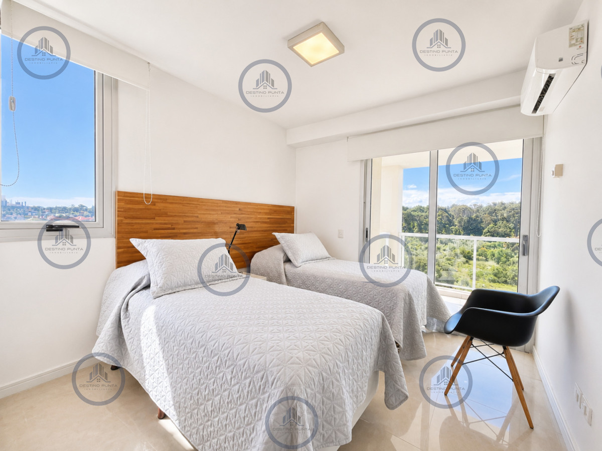 Apartamento ID.2985 - Penthouse de 3 Dormitorios con Barbacoa en Primera Línea del Mar, Playa Brava Punta del Este