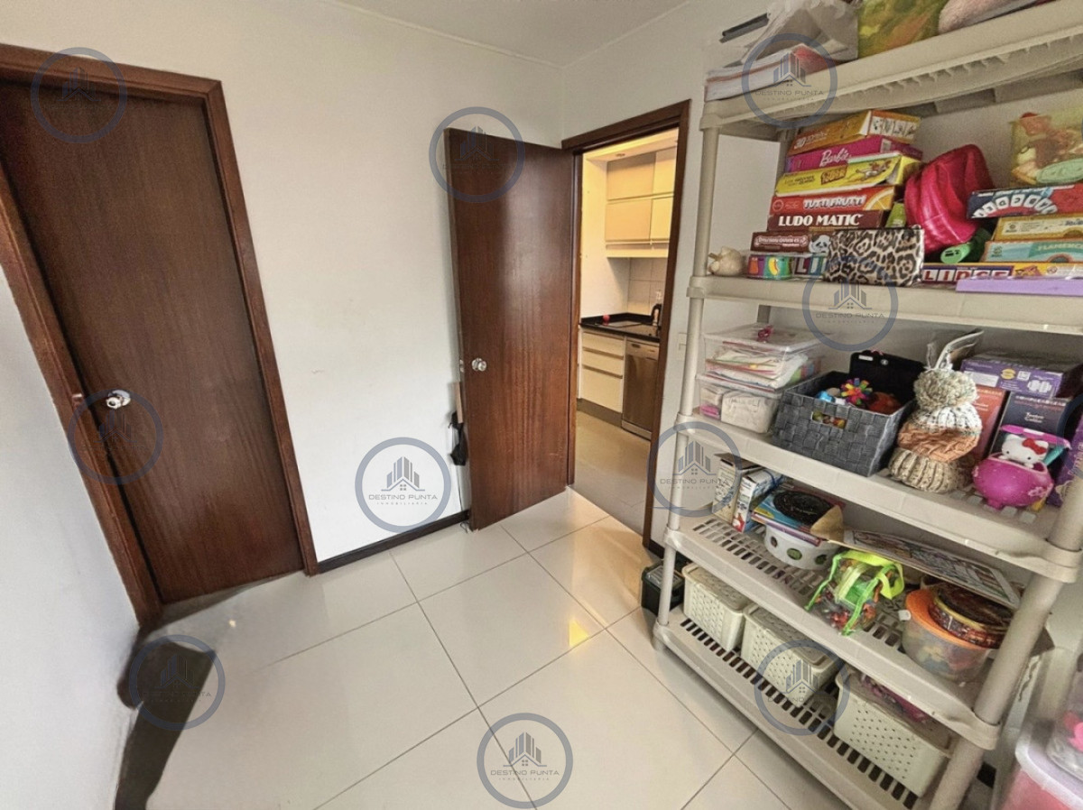 Apartamento ID.3205 - Apartamento amplio de 3 dormitorios más dependencia con estufa a leña 