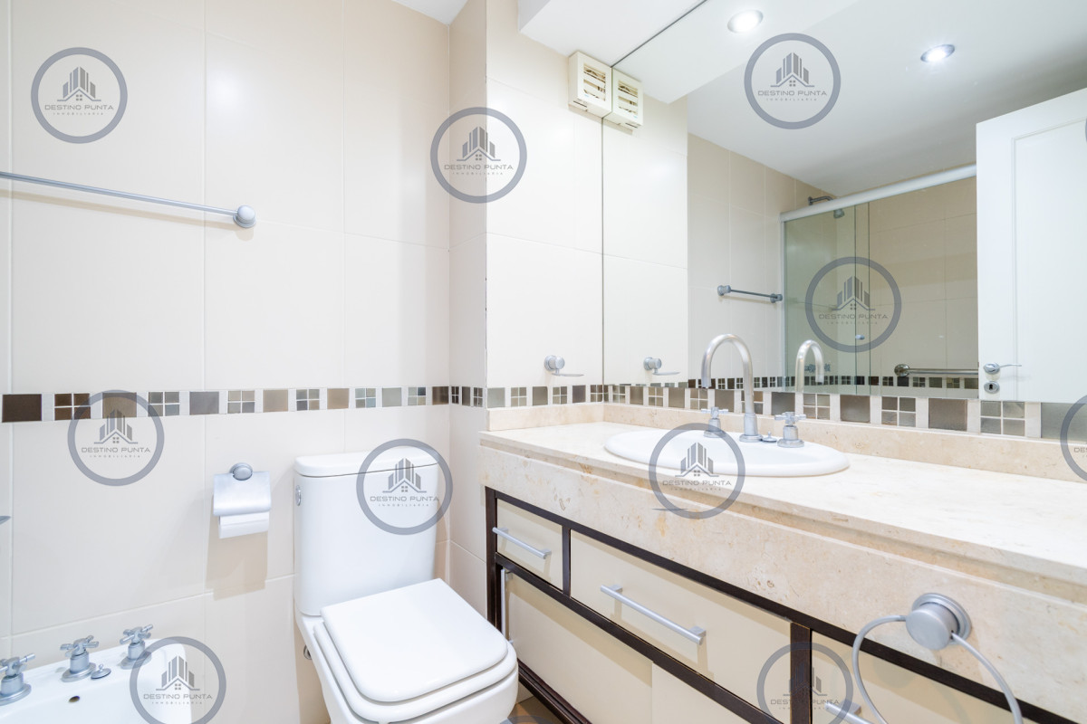 Apartamento ID.364 - Excelente Apartamento de 2 Dormitorios y Parrillero, Playa Mansa Punta del Este