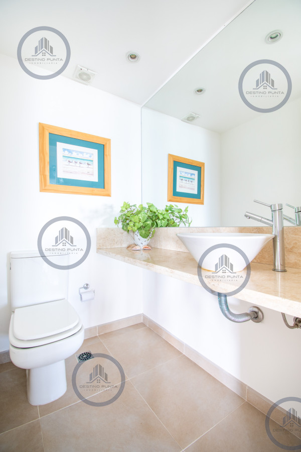 Apartamento ID.9 - Alquier temporario de amplio departamento de tres dormitorios con jardín, Punta Ballena